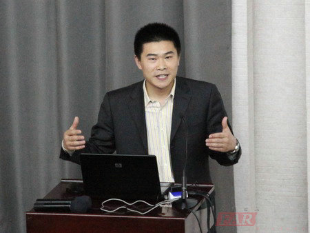 華清遠見嵌入式培訓(xùn)講座照片